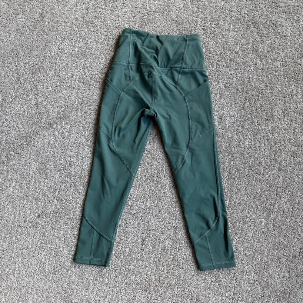 Victoria’s Secret Victoria Sport High Waisted Leggings - Picture 2 of 4